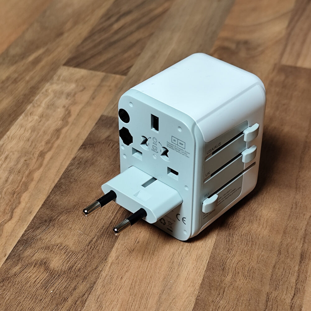 TESSAN Reiseadapter EU / UK / USA